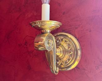 Wall sconce
