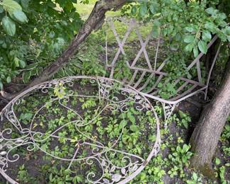 Wrought iron circular table needs glass