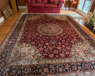Carpet NEEDS TO BE CLEANED