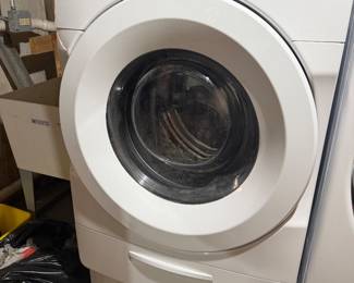 Whirlpool Front laod wahing machine