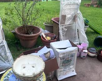 Wildflower Lane Estate Sales, helping Sugar Land homeowners transition with care, offers practical office essentials.