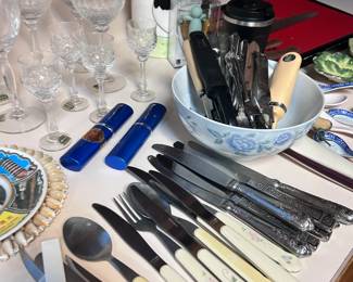 Wildflower Lane Estate Sales, Sugar Land's Estate Sale Experts, showcases garden décor and outdoor accessories.