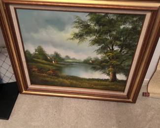 Wildflower Lane Estate Sales, serving Sugar Land and First Colony, presents decorative vases and floral arrangements.