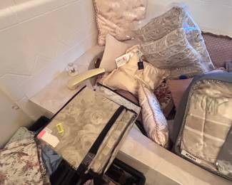 Wildflower Lane Estate Sales, trusted by Sugar Land families, presents display-worthy crystal pieces.
