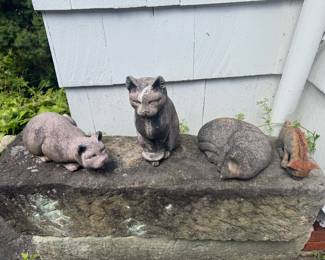 Cat statuary