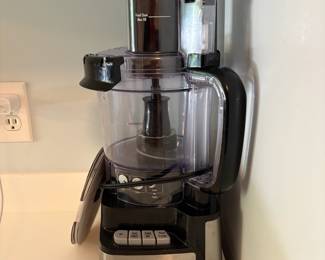 R50 - $20. Hamilton Beach Stack & Snap Food Processor. Works! Excellent Condition.
