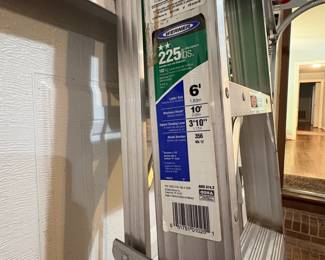 R48 - $65. Werner 6' Ladder. Model 356. 225#