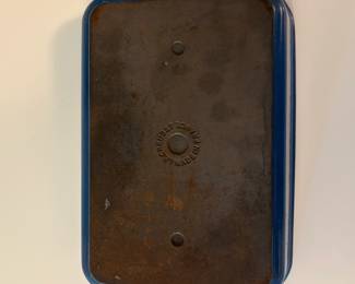 R58 - $30. Le Creuset Rectangular Roaster. See photos for inside damage.