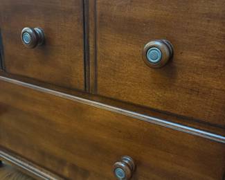 R19 - $40. Ethan Allen Media Stand. Measures 28" x 17" x 28". Very good condition.