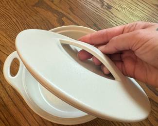 R36 - $20. Corning Ware Creations Stoneware 1.5qt covered casserole.
