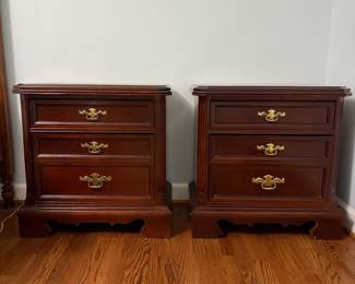 R17 - $80. Pair of Nightstands. Measures 26" x 16" x 26" tall. Some signs of gentle use but drawers slide as they should.