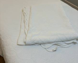 R22 - $15 each. 2 Available. Twin Size White Cotton textured bed covers.