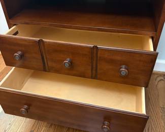 R19 - $40. Ethan Allen Media Stand. Measures 28" x 17" x 28". Very good condition.
