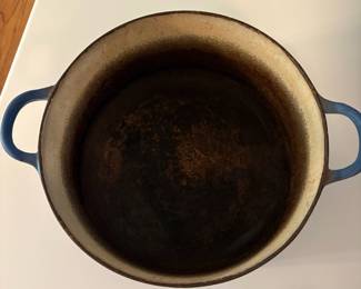 R59 - $30. Le Creuset E #24 Cast Iron Pot. Inside is damaged - see photos