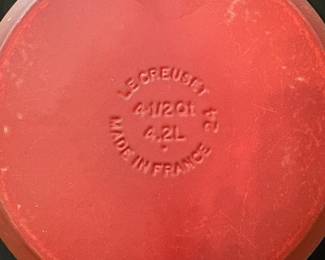 R55 - $75. Le Creuset 4.5 qt. #24. Good condition - see photos.