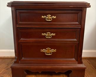 R17 - $80. Pair of Nightstands. Measures 26" x 16" x 26" tall. Some signs of gentle use but drawers slide as they should.