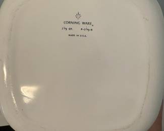 R34 - $12. Corning Ware 2.5 qt covered casserole dish.