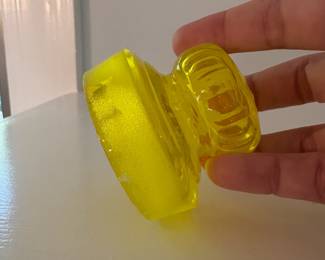 R8 - $40. Vintage Takahashi Apothecary Jar with daisy lid. Citron Yellow. Measures 6" tall to top of lid.