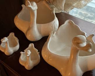 Hull Pottery White Swan Planter Set