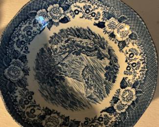 Royal Warwick "Lochs of Scotland" Soup Bowl
