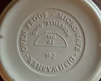 Robinson Ransbottom Pottery Co. (RRP Co.) Roseville, Ohio 2 Qt. "FP" Crock