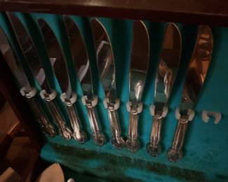 Wm. Rogers Mfg. Co. "Exquisite" Silverplate Flatware Set