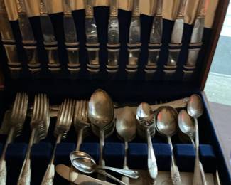 Wm. Rogers & Son Silver Plate Flatware Set