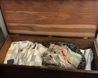 Vintage Lane Cedar Hope Chest