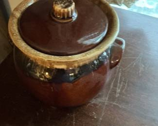 Hull Pottery Brown Drip Bean Pot
