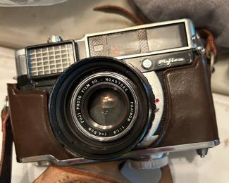 #119 Fujica 35-EE camera w case and manual $25.00