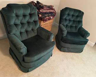 #075 american furniture blue swivel rocker button back $65.00