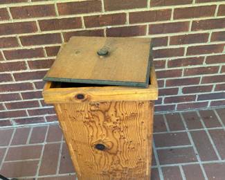 #020 Tater box 12x14x25 $25.00