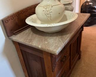 Ewer and bath table with towel bar