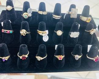 gold rings 