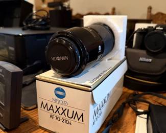 Minolta Maxxum AF 70-210mm f/4 lens