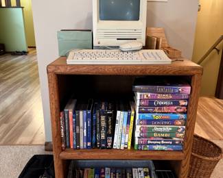 vintage Apple Macintosh SE computer (it works!)