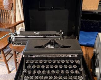 vintage Royal Quiet Deluxe portable typewriter