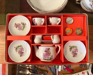 vintage Woolworth Woolco 13-piece tea set