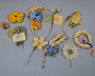 WHW Natural Material Charity Badge Group