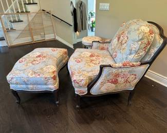 Beautiful Ethan Allen Floral Chair & Ottoman