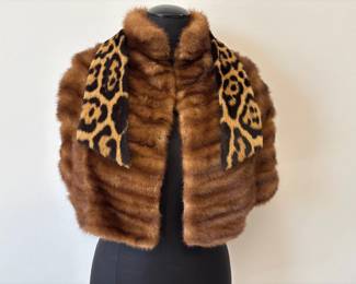 Lot 6743 Womens Fur Shawl Collar Piece