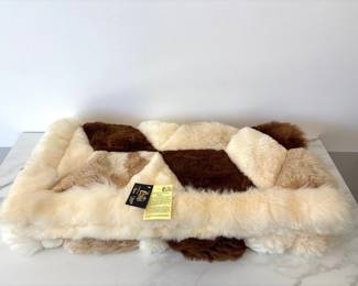 Lot 6721 Alpaca Petes Peruvian Alpaca Fur Blanket Throw