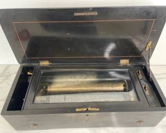 Lot 6982 Antique Cylinder Music Box