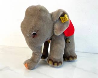 Lot 6886 Vintage Steiff Elephant Mohair Toy