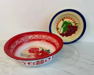 Lot 6880 Vintage Enamel Bowls