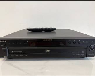 Lot 6773 Sony CDDVD Player