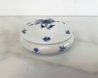 Lot 6794 Limoges France Porcelain Trinket Box