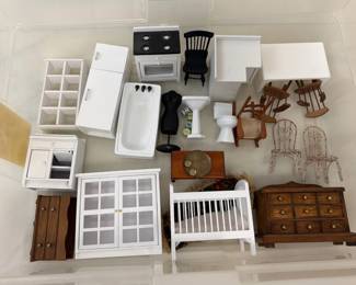 Lot 6414 Dollhouse Furniture Miniatures 112 Scale