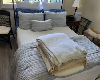 Metal bed