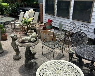 The Small Plastic Tables look “Cast Aluminum”. They are not!